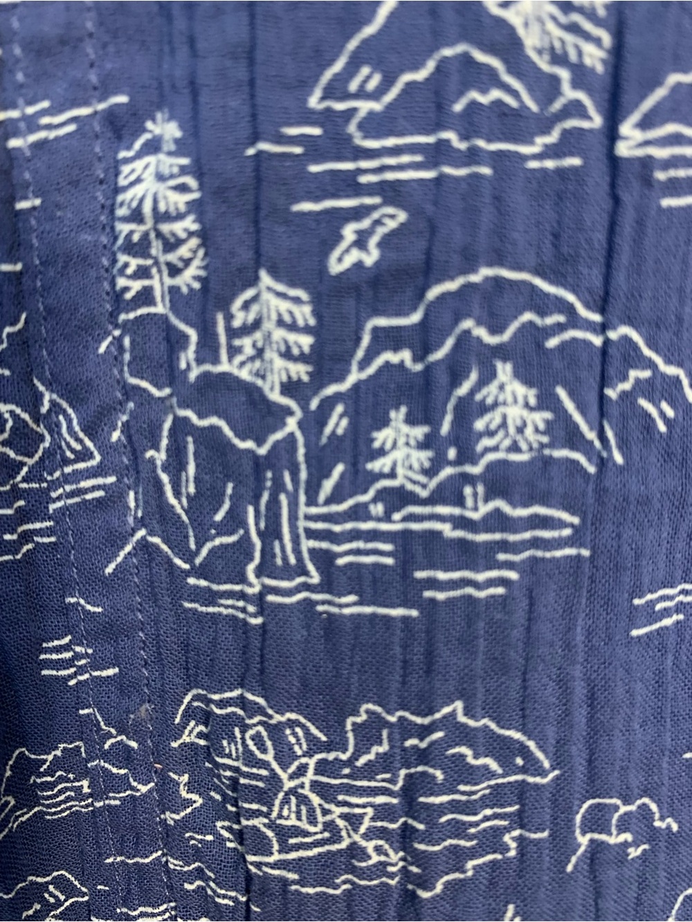 Women’s Eddie Bauer Blue Short-Sleeve Packable Camp Shirt with printed scenes - Picture 8 of 11